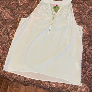 Lilly Pulitzer top!  silky feel, dress up or casual wear appropriate 💕